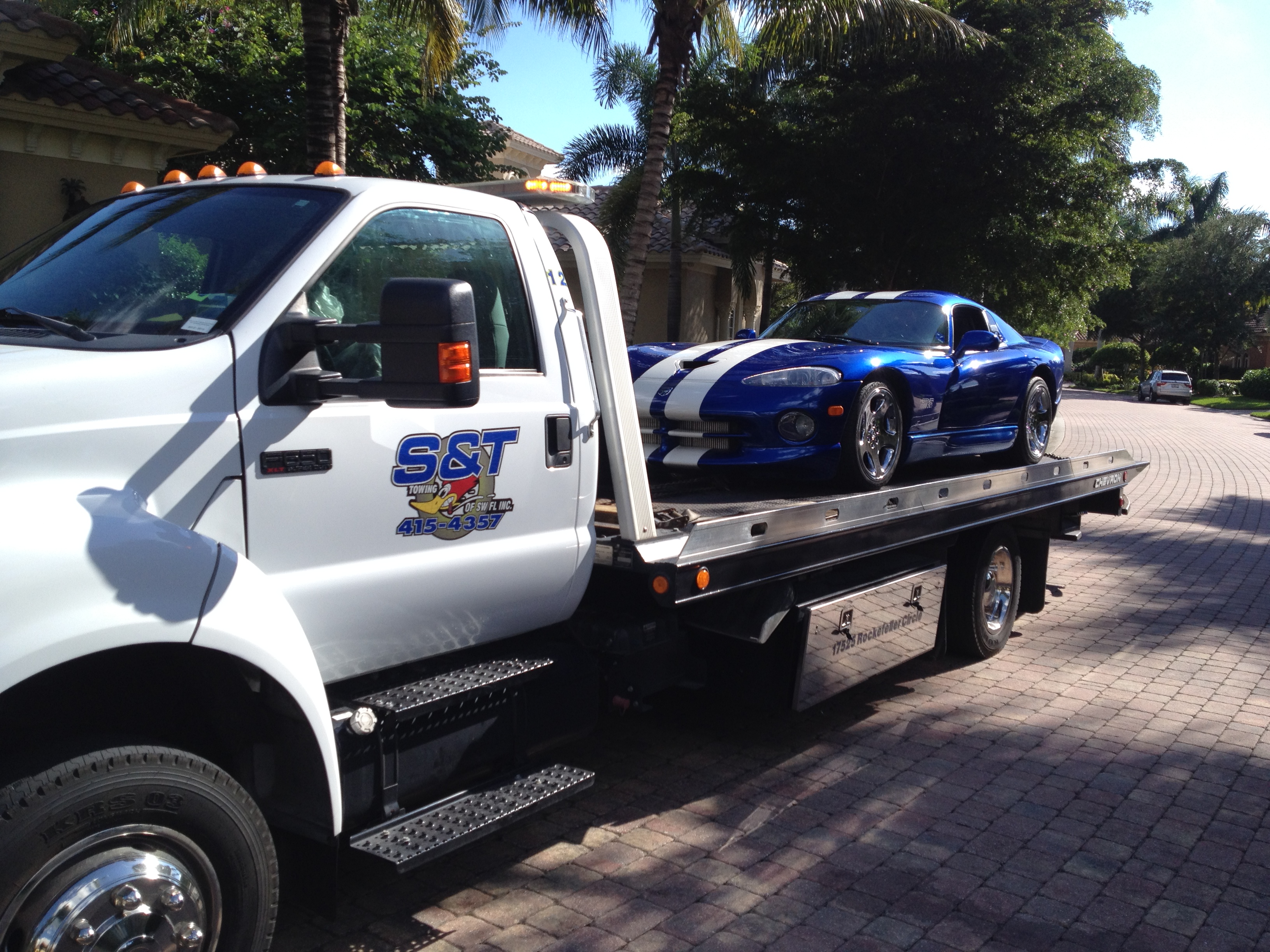 S&T offers professional flatbed towing service for all vehicles in Fort Myers, Estero, and Bonita Springs, FL